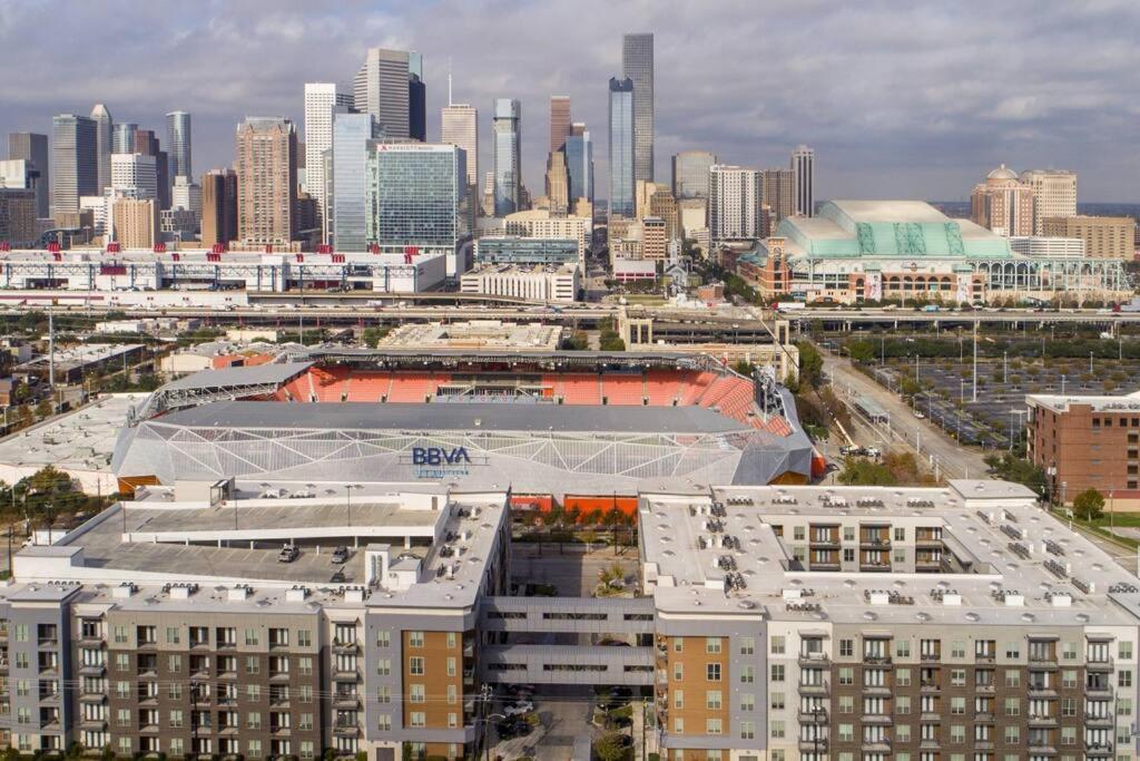 Penthouse Cool-Oasis-In-Houston-Rental Car Available-View-Great-Sleep ภายนอก รูปภาพ