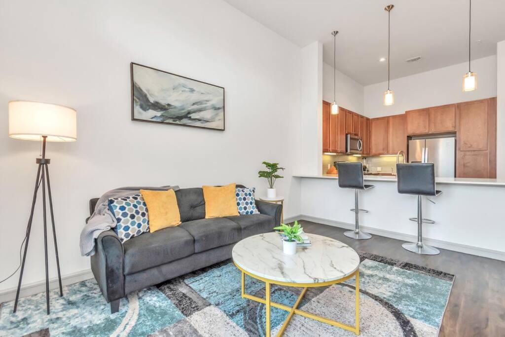 Penthouse Cool-Oasis-In-Houston-Rental Car Available-View-Great-Sleep ภายนอก รูปภาพ