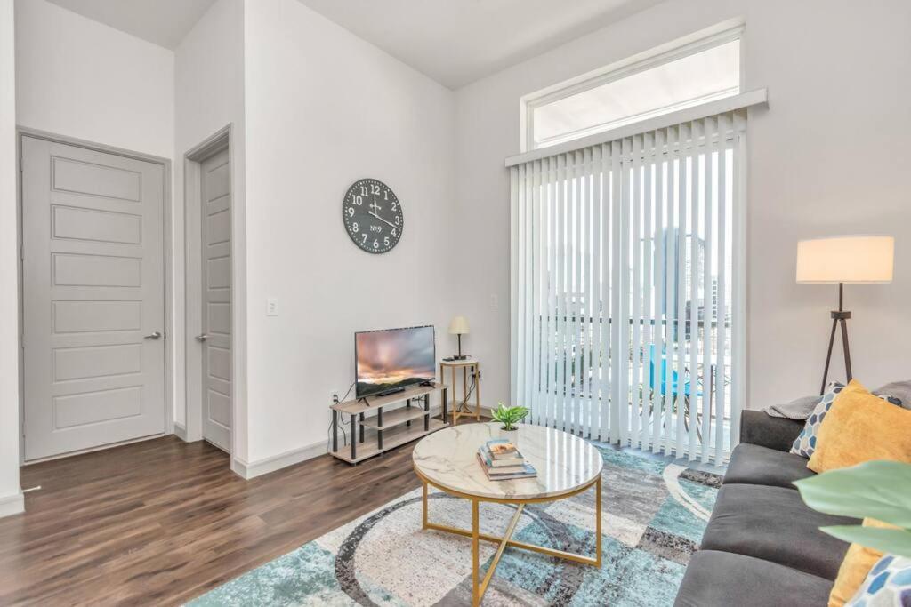 Penthouse Cool-Oasis-In-Houston-Rental Car Available-View-Great-Sleep ภายนอก รูปภาพ