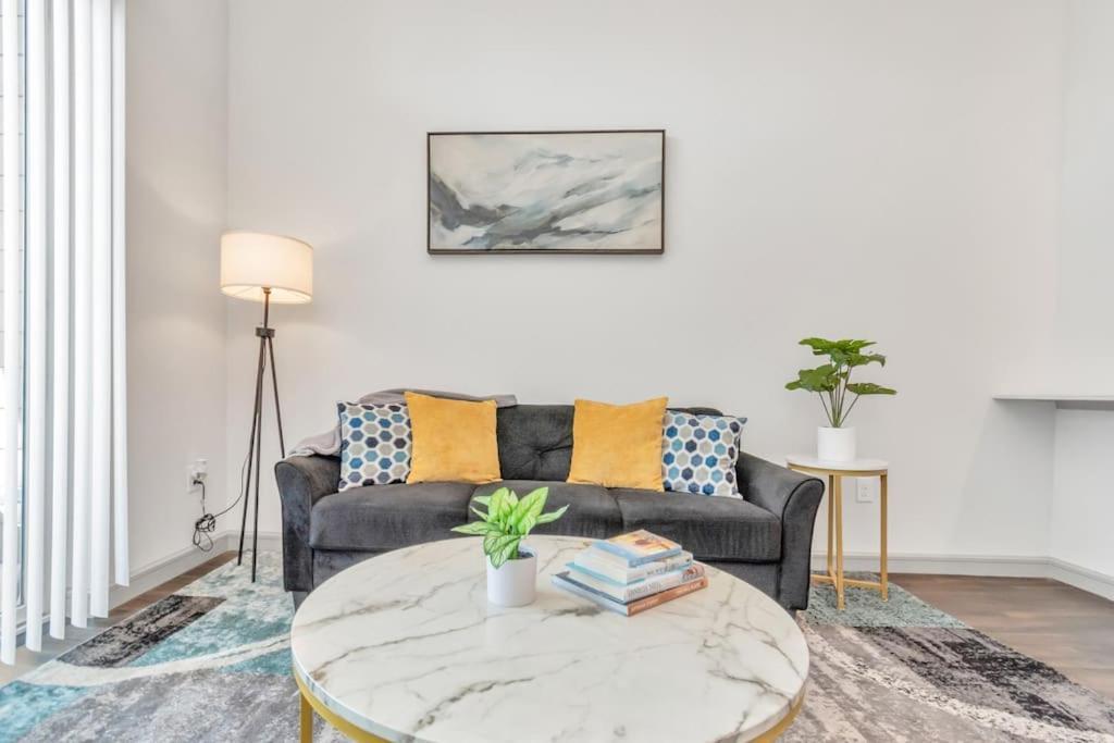 Penthouse Cool-Oasis-In-Houston-Rental Car Available-View-Great-Sleep ภายนอก รูปภาพ