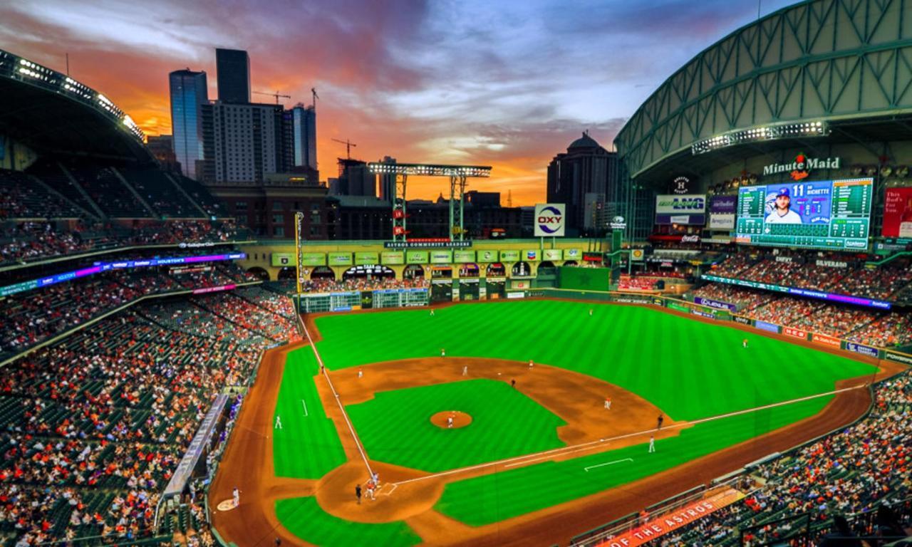 Penthouse Cool-Oasis-In-Houston-Rental Car Available-View-Great-Sleep ภายนอก รูปภาพ